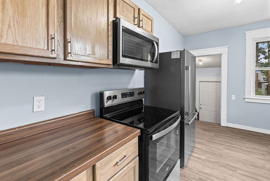 Image 21 of property listing at 518 Cedar Street, Centralia, IL 62801