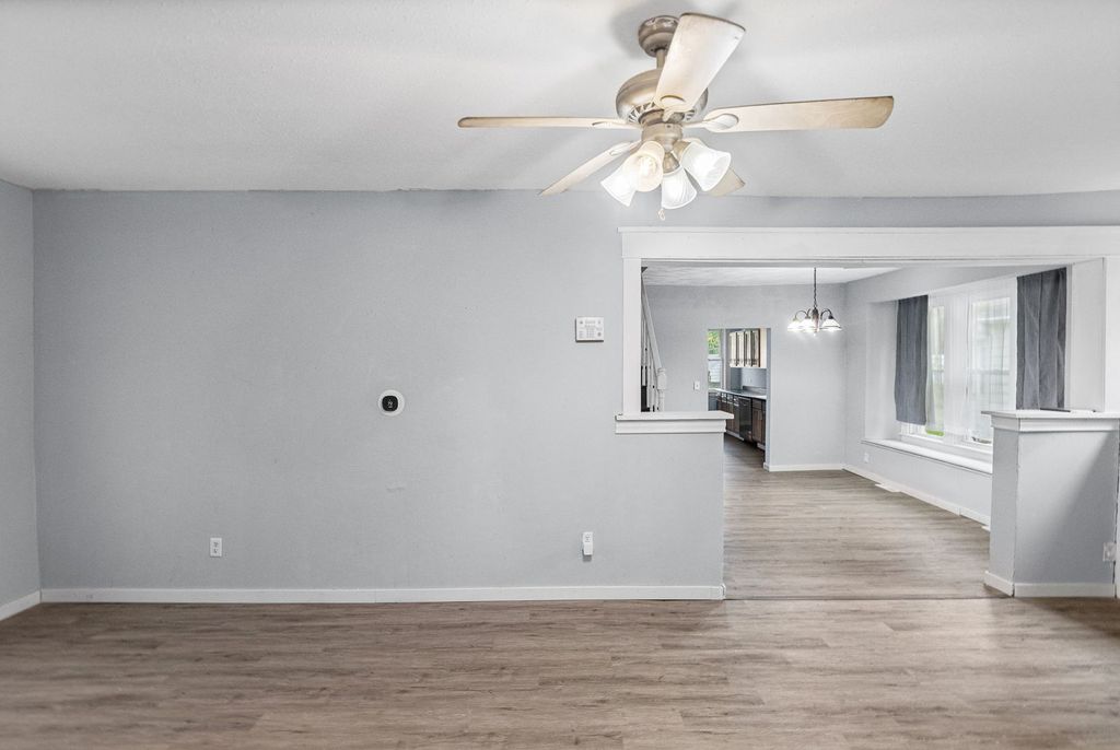 Image 10 of property listing at 518 Cedar Street, Centralia, IL 62801