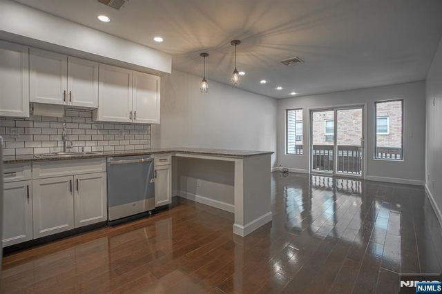 31 Fairmount Avenue 6A, Hackensack, NJ 07601