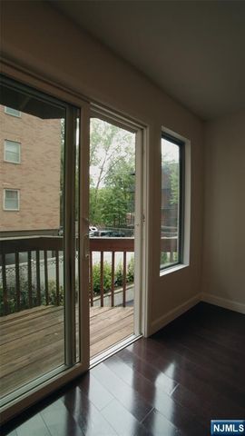 31 Fairmount Avenue 6A, Hackensack, NJ 07601