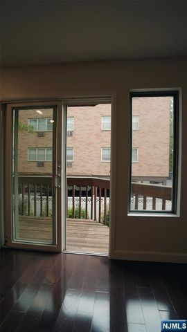 31 Fairmount Avenue 6A, Hackensack, NJ 07601