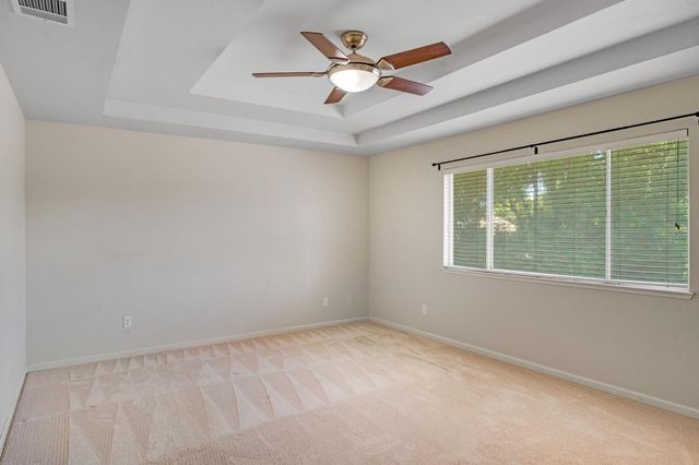 5504 Coronawood Ln, Carmichael, CA 95608