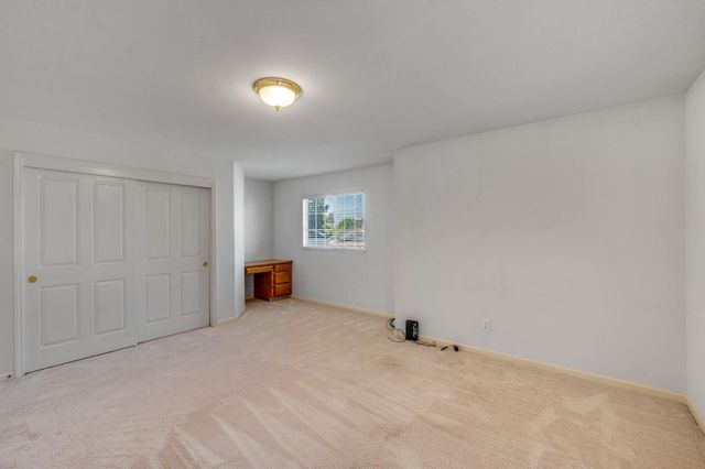 5504 Coronawood Ln, Carmichael, CA 95608