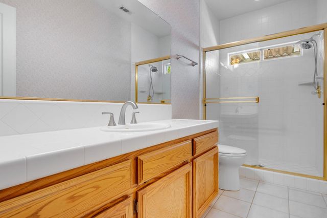 5504 Coronawood Ln, Carmichael, CA 95608