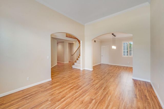 5504 Coronawood Ln, Carmichael, CA 95608
