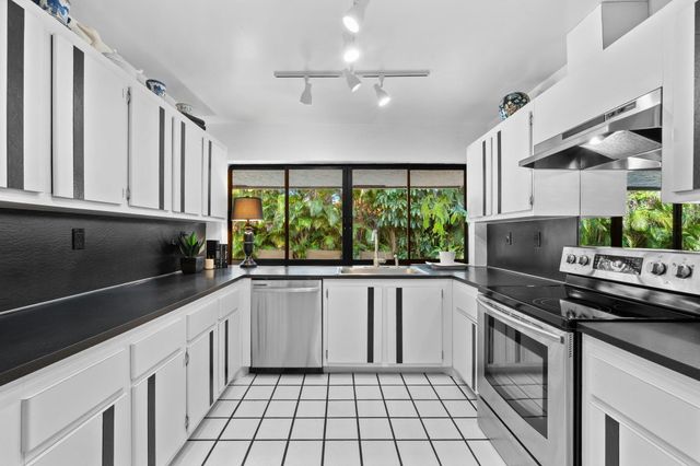 8730 Lake Dasha Terrace, Plantation, FL 33324