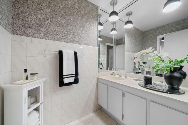 8730 Lake Dasha Terrace, Plantation, FL 33324