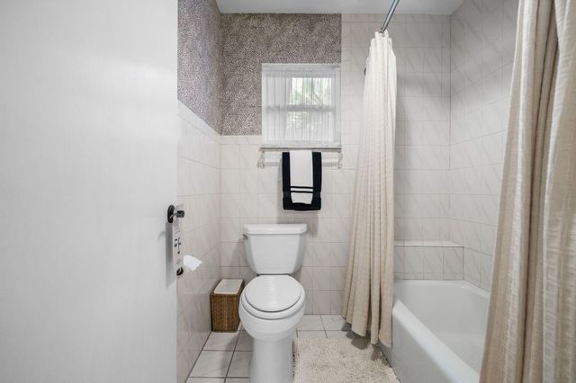 8730 Lake Dasha Terrace, Plantation, FL 33324