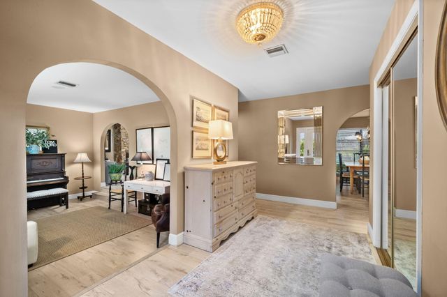 8730 Lake Dasha Terrace, Plantation, FL 33324