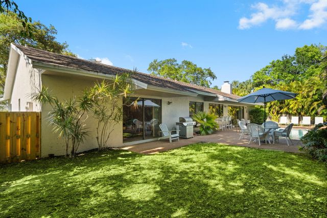 8730 Lake Dasha Terrace, Plantation, FL 33324