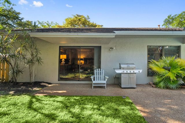 8730 Lake Dasha Terrace, Plantation, FL 33324