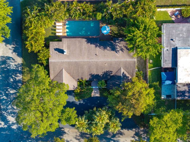 8730 Lake Dasha Terrace, Plantation, FL 33324