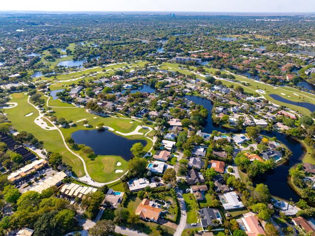 8730 Lake Dasha Terrace, Plantation, FL 33324