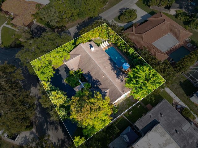 8730 Lake Dasha Terrace, Plantation, FL 33324