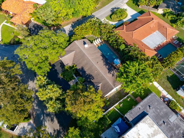 8730 Lake Dasha Terrace, Plantation, FL 33324