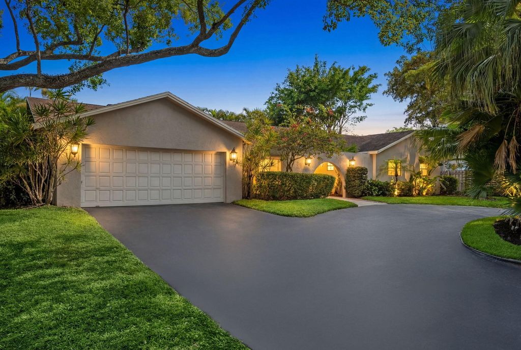 8730 Lake Dasha Terrace, Plantation, FL 33324