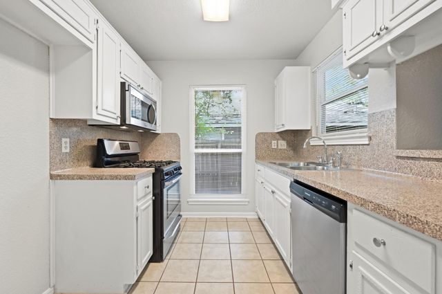 2514 Howellwood WAY B, Austin, TX 78748