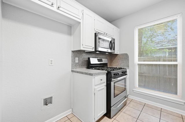 2514 Howellwood WAY B, Austin, TX 78748