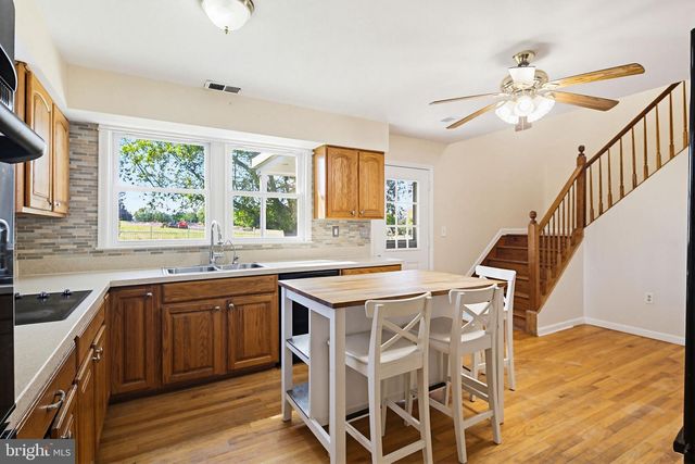2621 BRADDOCK RD, Mount Airy, MD 21771