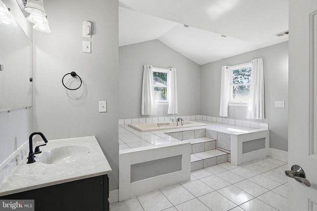2621 BRADDOCK RD, Mount Airy, MD 21771