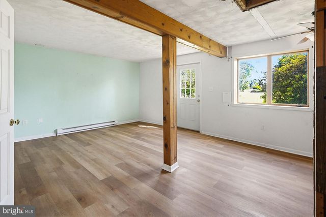 2621 BRADDOCK RD, Mount Airy, MD 21771