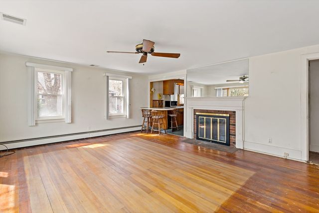 404 Sandwich Road, Falmouth, MA 02536