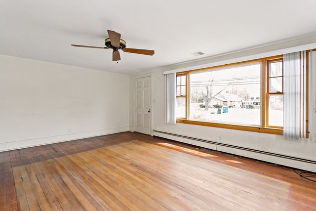 404 Sandwich Road, Falmouth, MA 02536