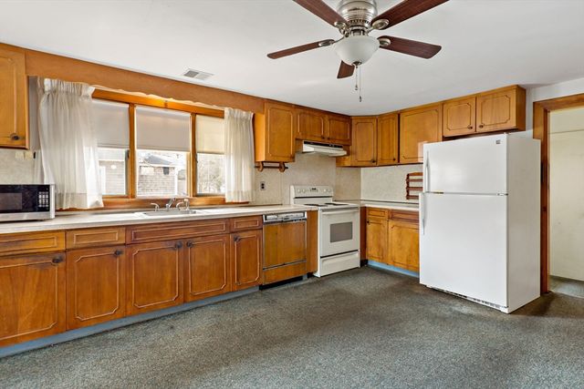 404 Sandwich Road, Falmouth, MA 02536