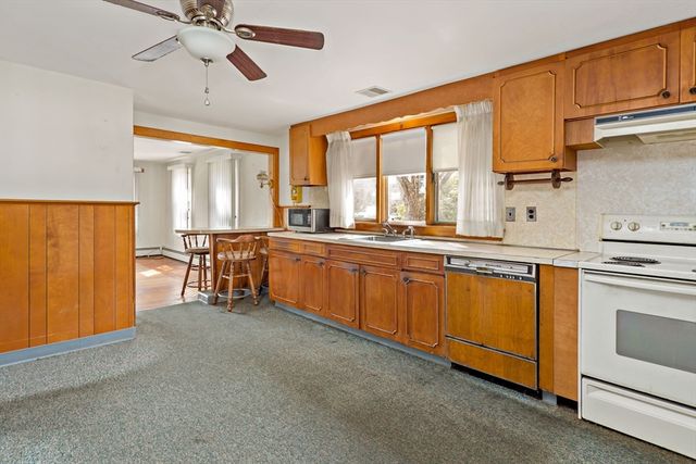 404 Sandwich Road, Falmouth, MA 02536