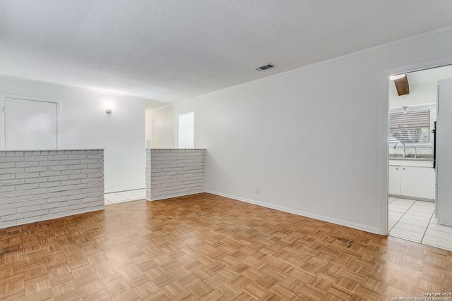 502 Thames, San Antonio, TX 78216