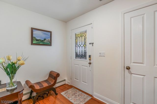 15 Dexter Dr N, Bernards Twp., NJ 07920