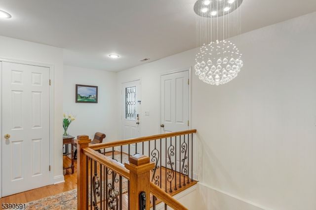 15 Dexter Dr N, Bernards Twp., NJ 07920