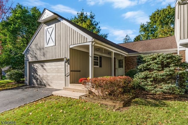 15 Dexter Dr N, Bernards Twp., NJ 07920