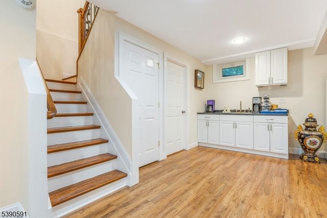 15 Dexter Dr N, Bernards Twp., NJ 07920