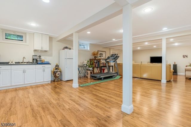 15 Dexter Dr N, Bernards Twp., NJ 07920