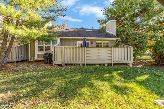 15 Dexter Dr N, Bernards Twp., NJ 07920