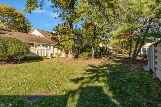 15 Dexter Dr N, Bernards Twp., NJ 07920