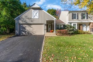 15 Dexter Dr N, Bernards Twp., NJ 07920