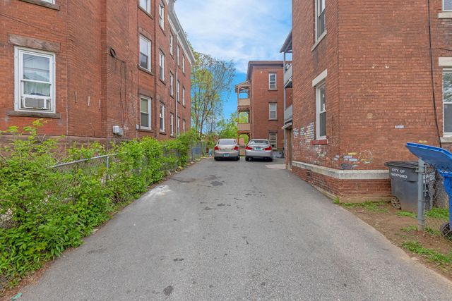 143 Putnam Street, Hartford, CT 06106