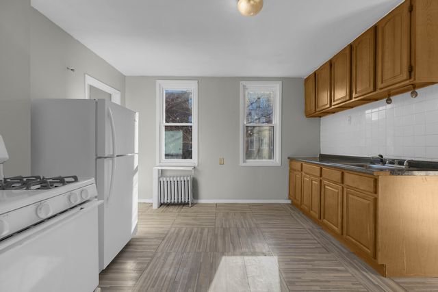 143 Putnam Street, Hartford, CT 06106