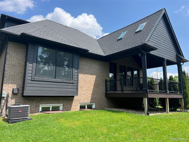 47443 Verona Ct, Plymouth Charter Township, MI 48170