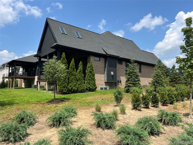 47443 Verona Ct, Plymouth Charter Township, MI 48170