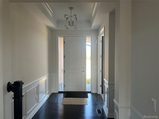 47443 Verona Ct, Plymouth Charter Township, MI 48170