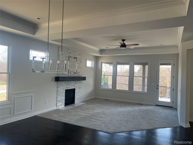 47443 Verona Ct, Plymouth Charter Township, MI 48170