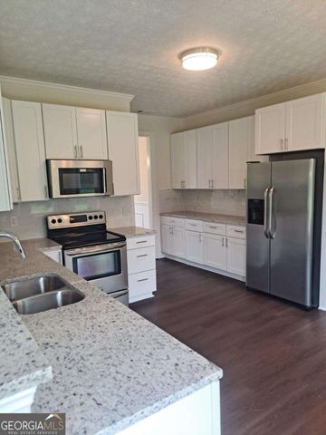 965 S trotters farm Road, Fairburn, GA 30213