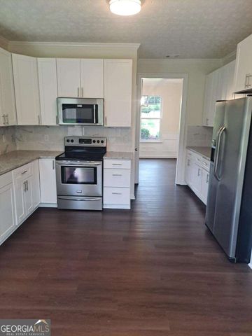 965 S trotters farm Road, Fairburn, GA 30213