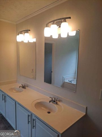 965 S trotters farm Road, Fairburn, GA 30213