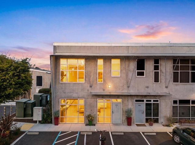 108 High Road, Santa Cruz, CA 95060