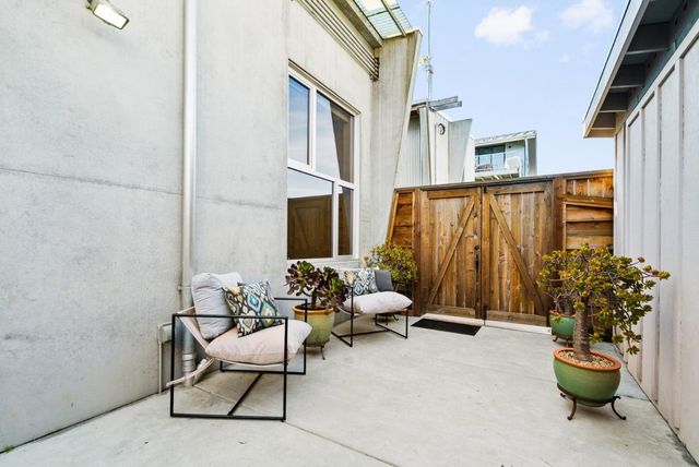 108 High Road, Santa Cruz, CA 95060