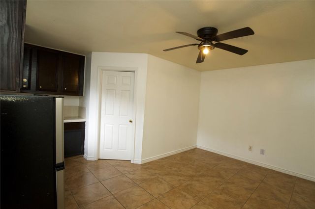 6741 Avenue E, Houston, TX 77011